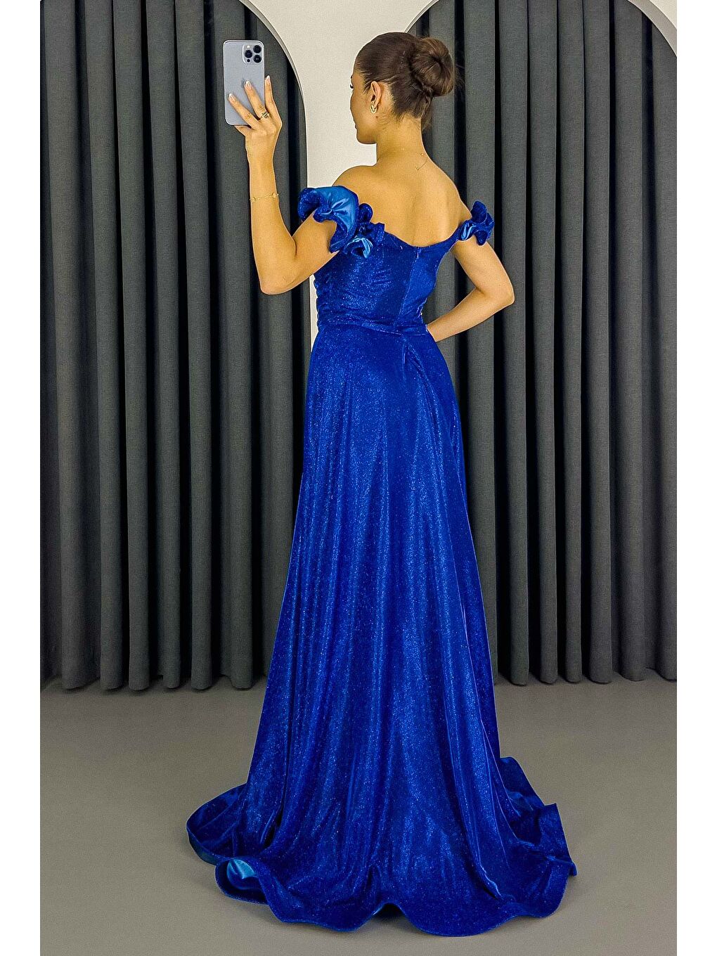 Mavi Kadın Saks Kolları Fırfırlı Simli Uzun Abiye Elbise-4