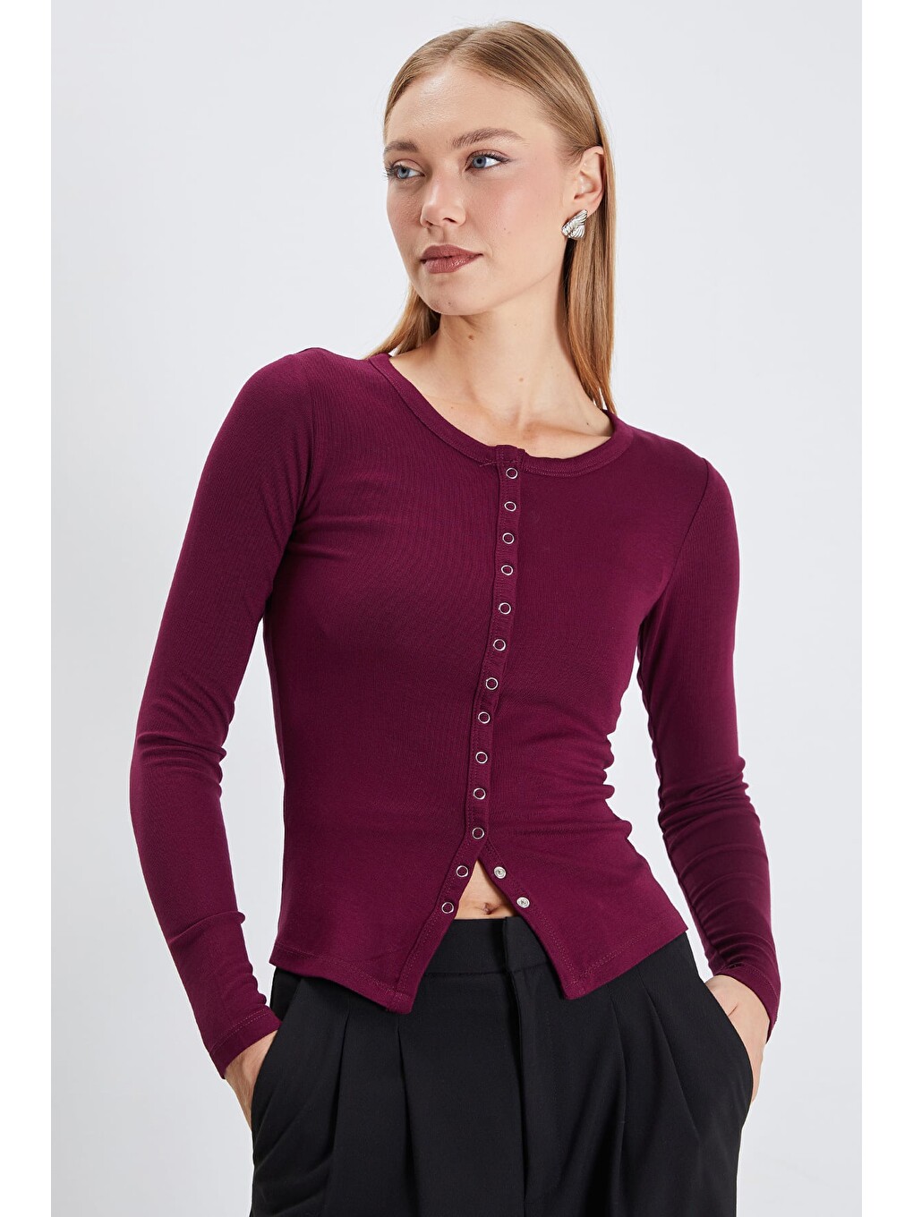 Mürdüm Önü Çıtçıtlı Ribanalı Slim Fit Bluz