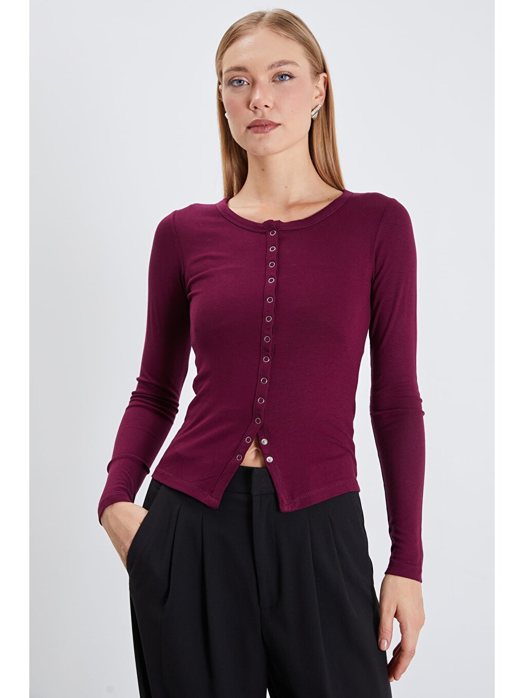 Mürdüm Önü Çıtçıtlı Ribanalı Slim Fit Bluz-1