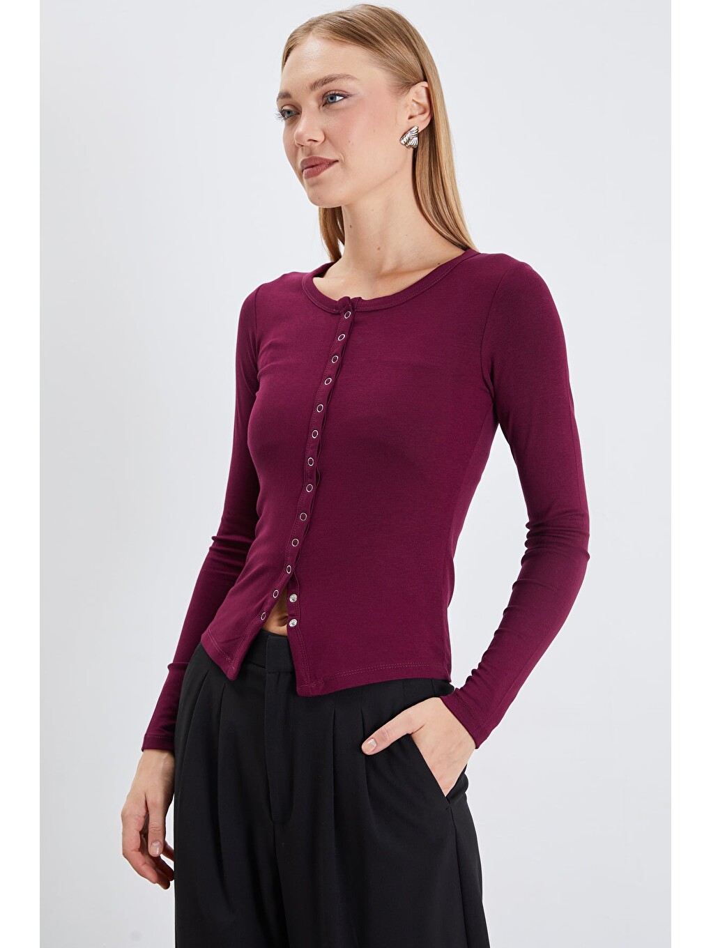 Mürdüm Önü Çıtçıtlı Ribanalı Slim Fit Bluz-2