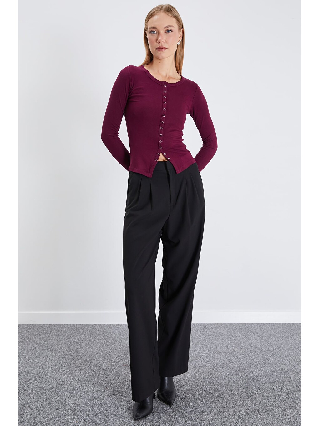 Mürdüm Önü Çıtçıtlı Ribanalı Slim Fit Bluz-3
