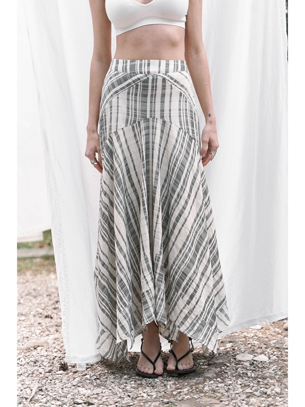 Peigi Çizgili Parçalı Siyah Midi Etek-2