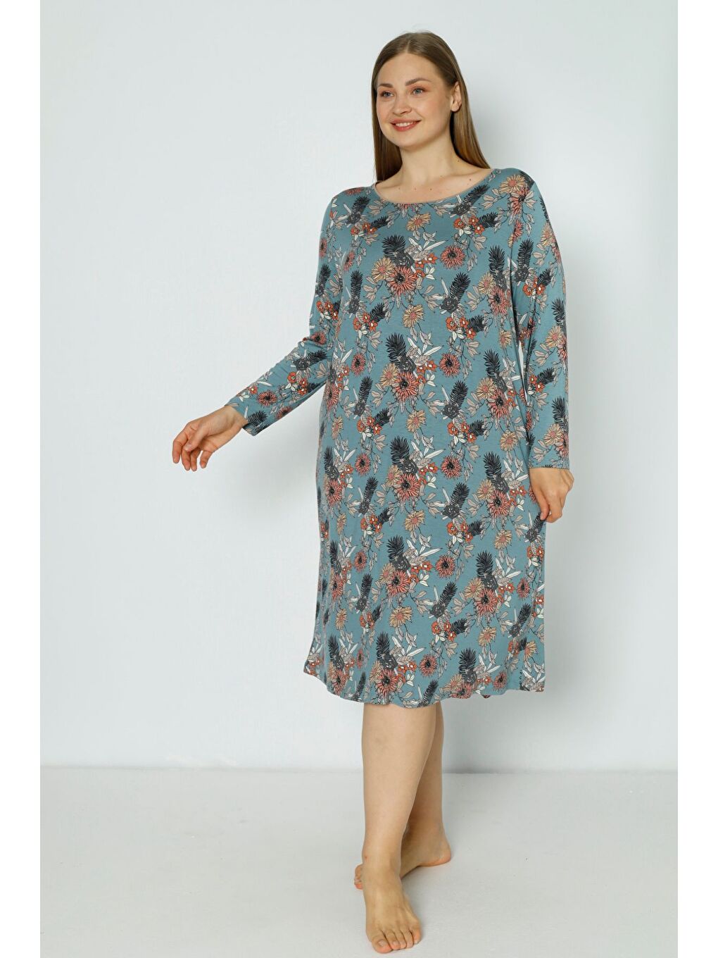 Yeşil Desenli Uzun Kollu Büyük Beden Elastanlı Viskon Gecelik-1