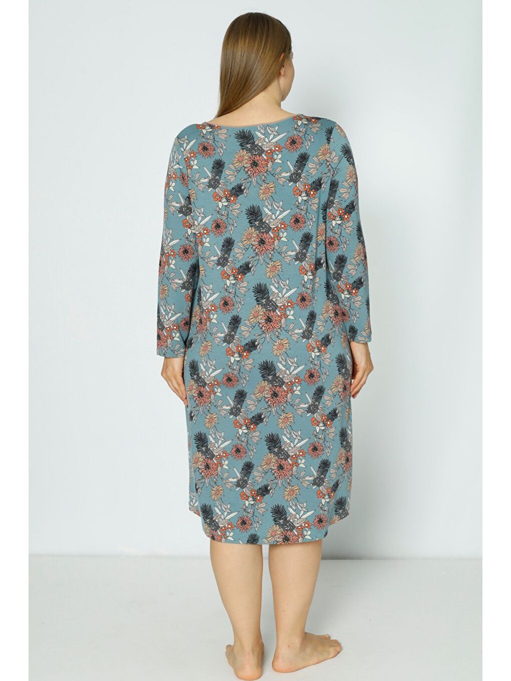 Yeşil Desenli Uzun Kollu Büyük Beden Elastanlı Viskon Gecelik-3