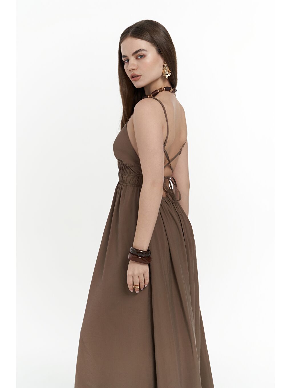 Kahverengi Alessia Büzgü Detay Askılı Uzun Kahve Elbise-3