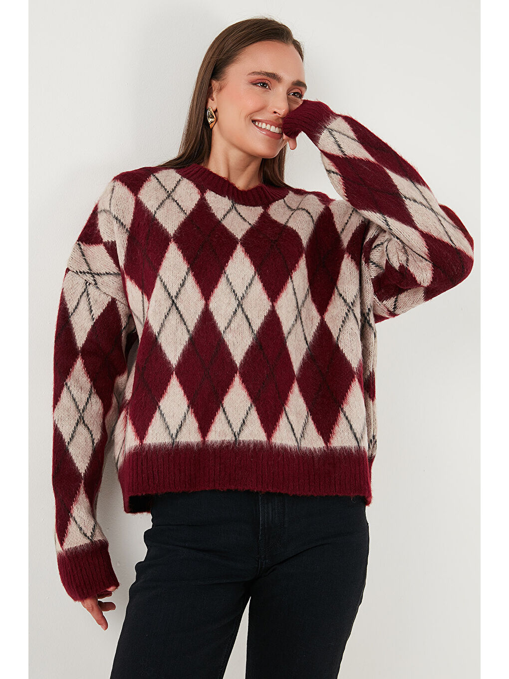 Bordo Oversize Fit Bisiklet Yaka Baklava Desenli Yumuşak Dokulu Kadın Kazak 4616223-4