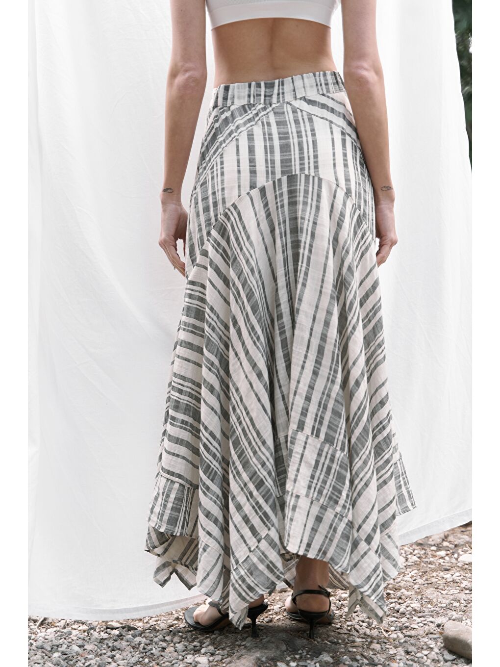 Peigi Çizgili Parçalı Siyah Midi Etek-4