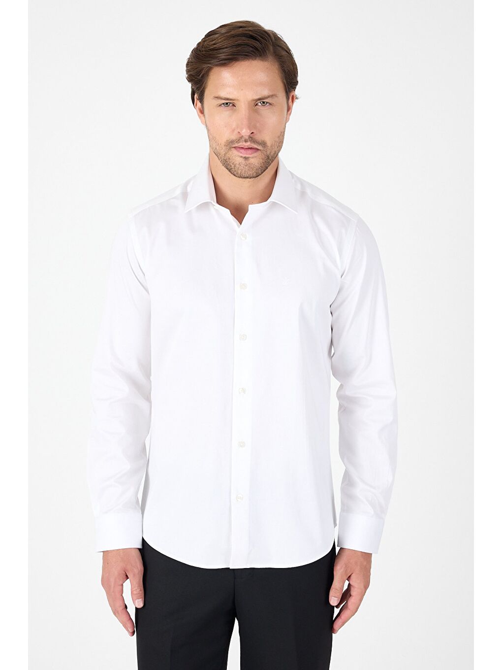 Beyaz Uzun Kol Sert Yaka Cepsiz Slim Fit %100 Pamuk Büyük Beden Gömlek 1004250266-1