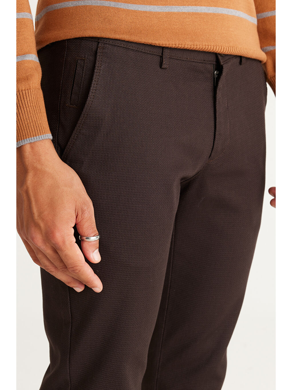 Erkek Kahverengi Slim Fit Dar Kesim Pamuklu Esnek Rahat Armürlü Pantolon-2