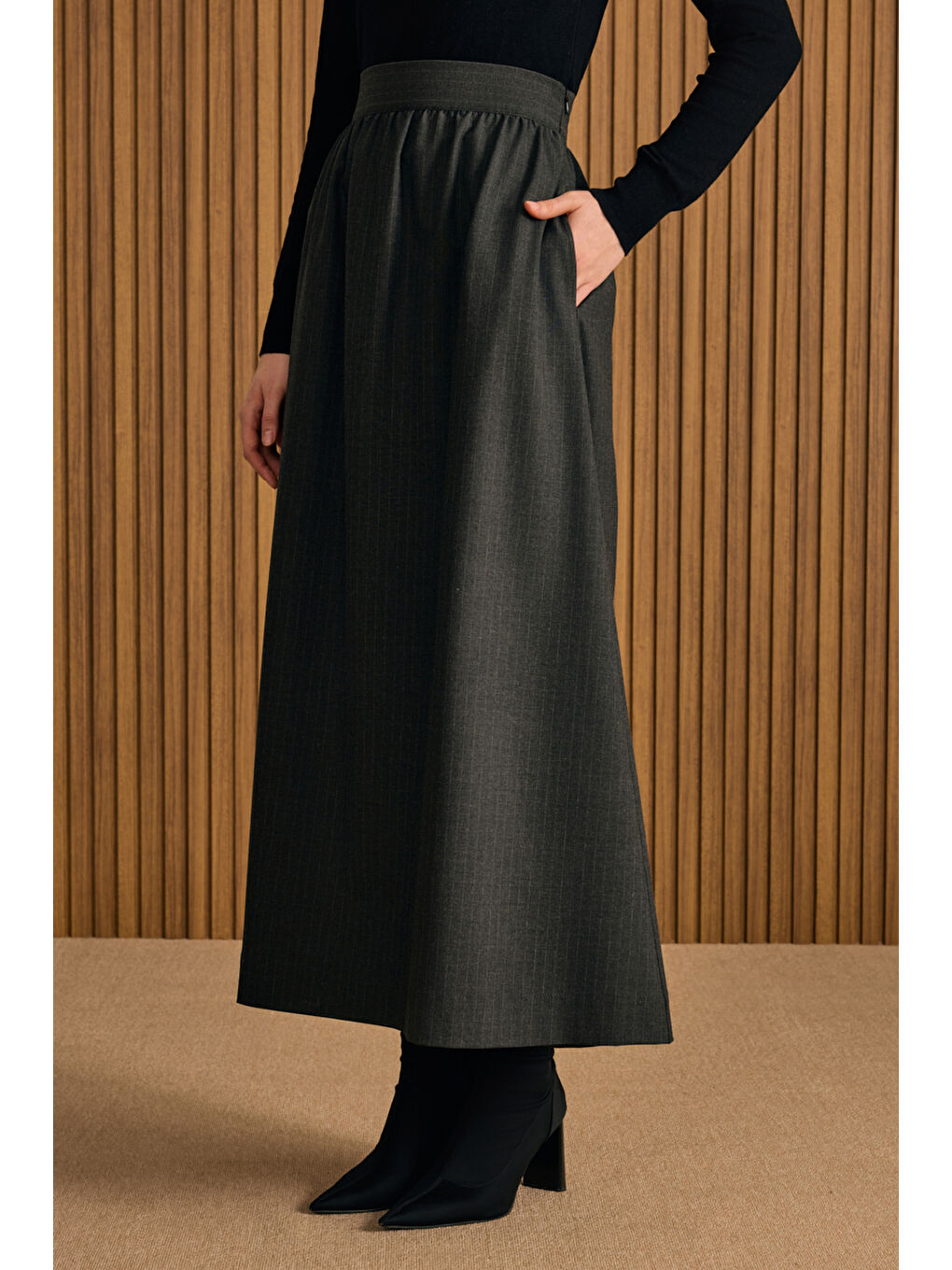 Antrasit Çizgili Yandan Cepli Etek-2