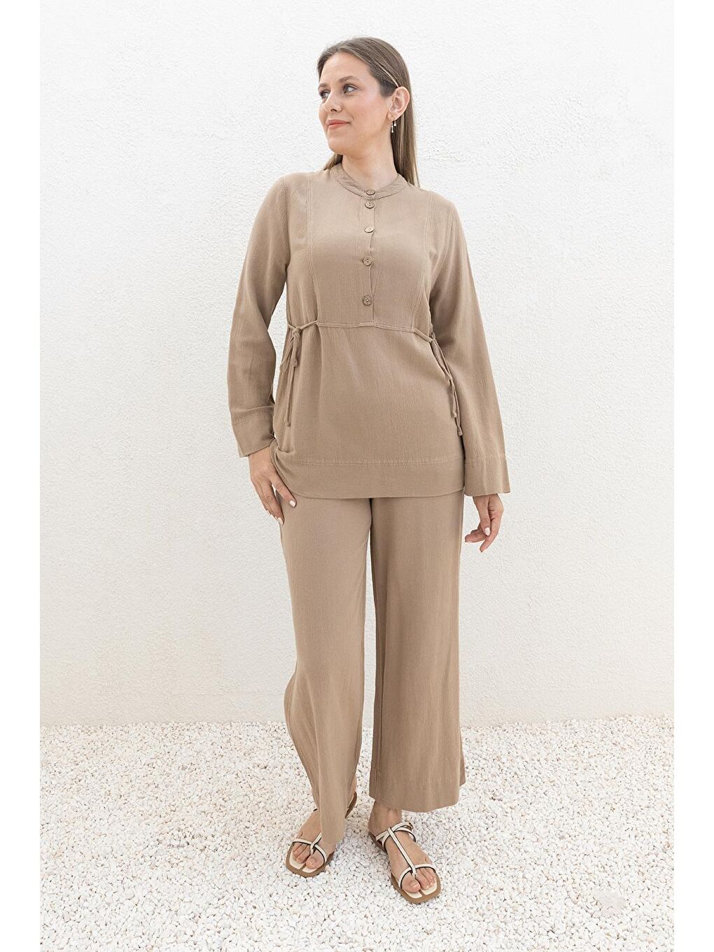 Bej Vizon-Bağlama Detaylı Pantolonlu Takım