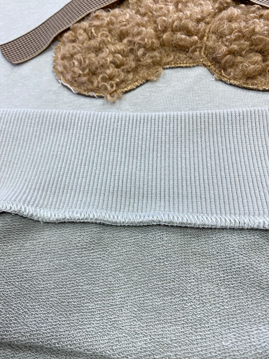 Yeşil Kadın Pamuklu Kalın Kışlık Fiyonklu Kabartma Ayıcık Desenli Yüksek Kalite Ribana Kol Sweatshirt-3