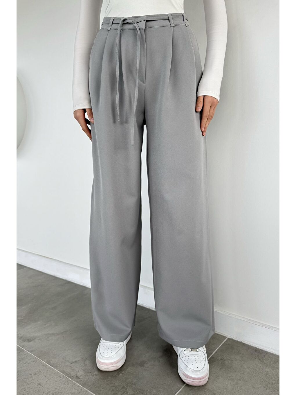 Gri Kadın Bel Bağcıklı Bol Paça Pantolon-1