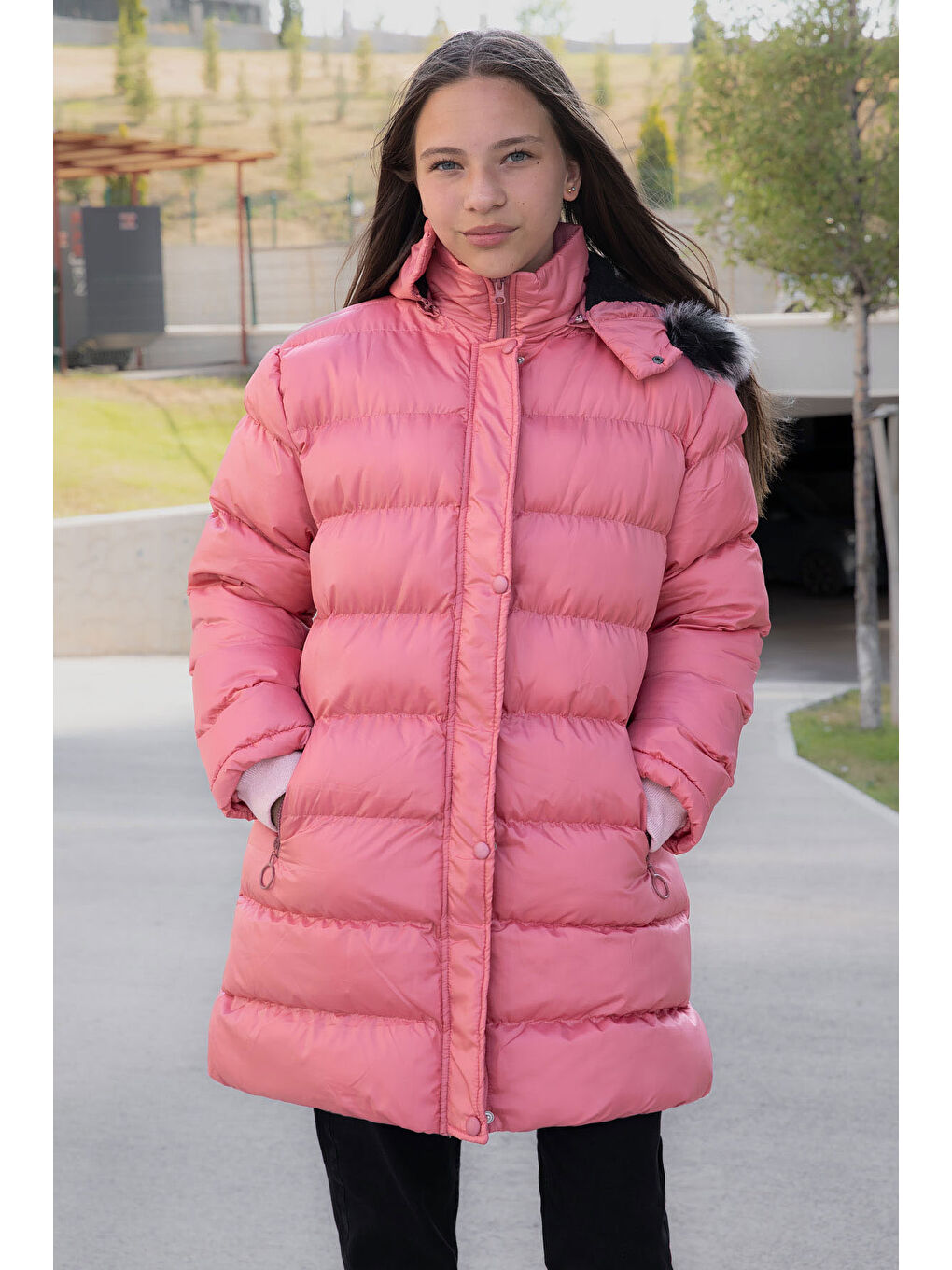 Pembe İçi Kürklü Çıtçıtlı Kapüşonlu Kız Çocuk Şişme Mont 21319