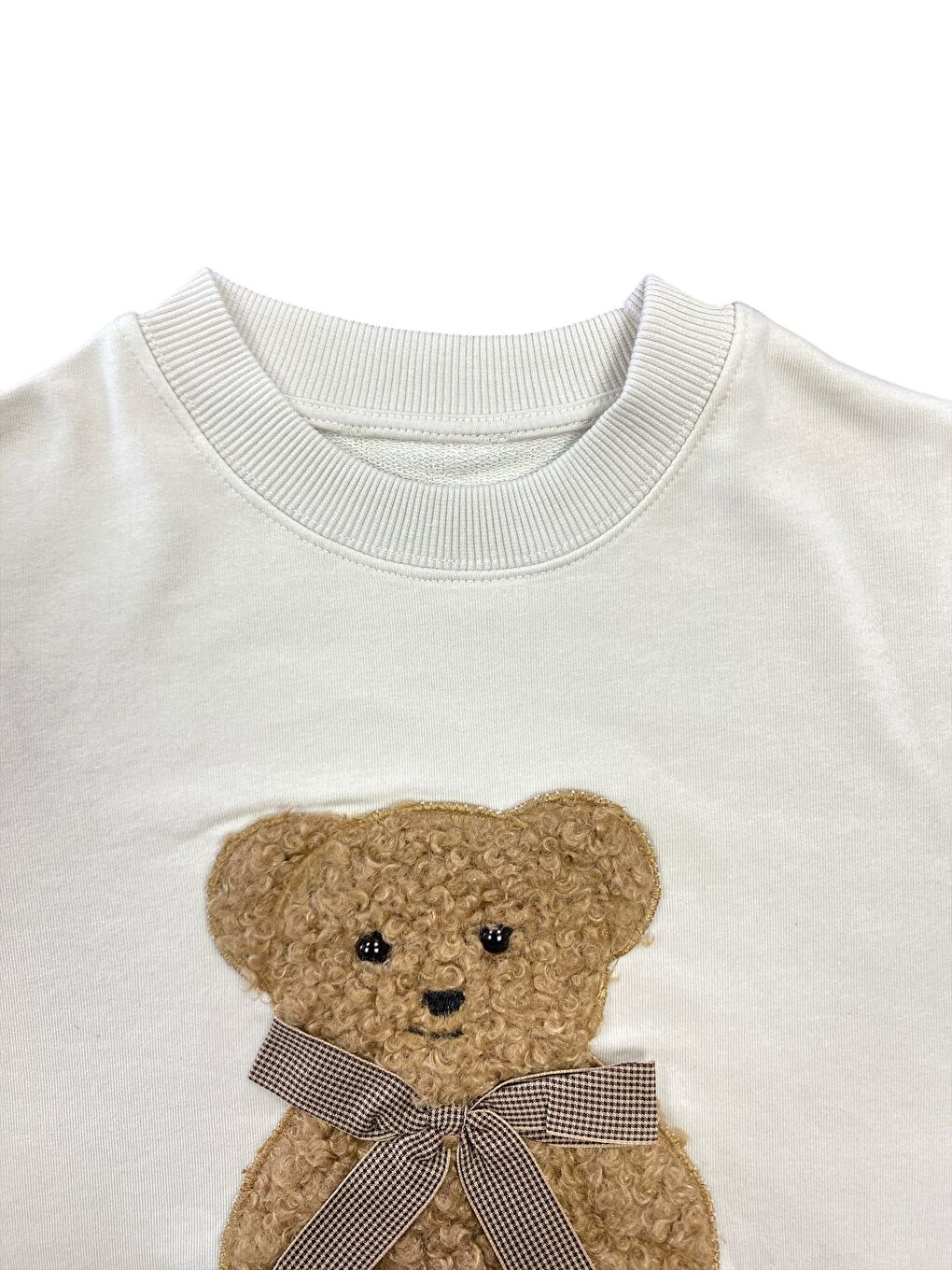 Ekru Kadın Pamuklu Kalın Kışlık Fiyonklu Kabartma Ayıcık Desenli Yüksek Kalite Ribana Kol Sweatshirt-4