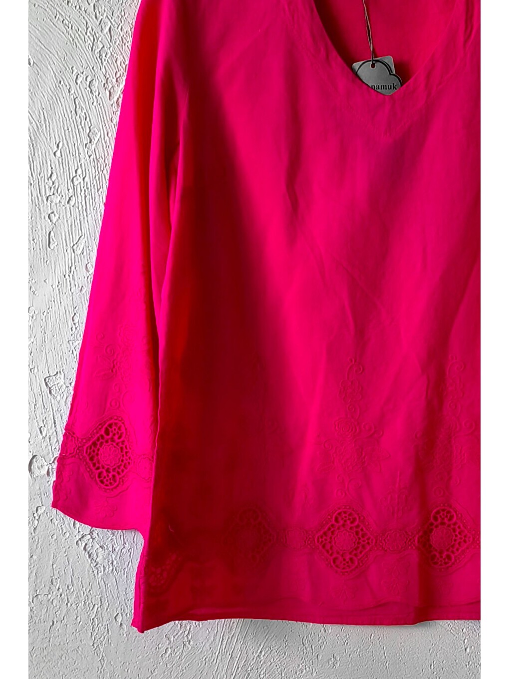 Fuşya V Yaka 3/4 Kol Delikişi Nakışlı Casual Pamuklu Dokuma Bluz 65 60-1