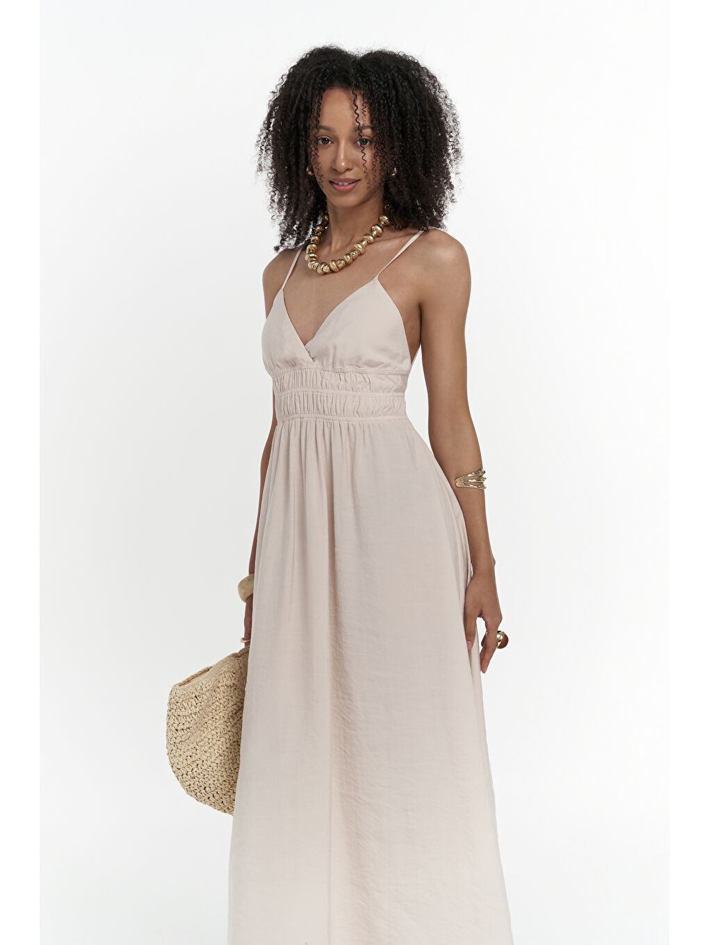 Alessia Büzgü Detay Askılı Uzun Bej Elbise