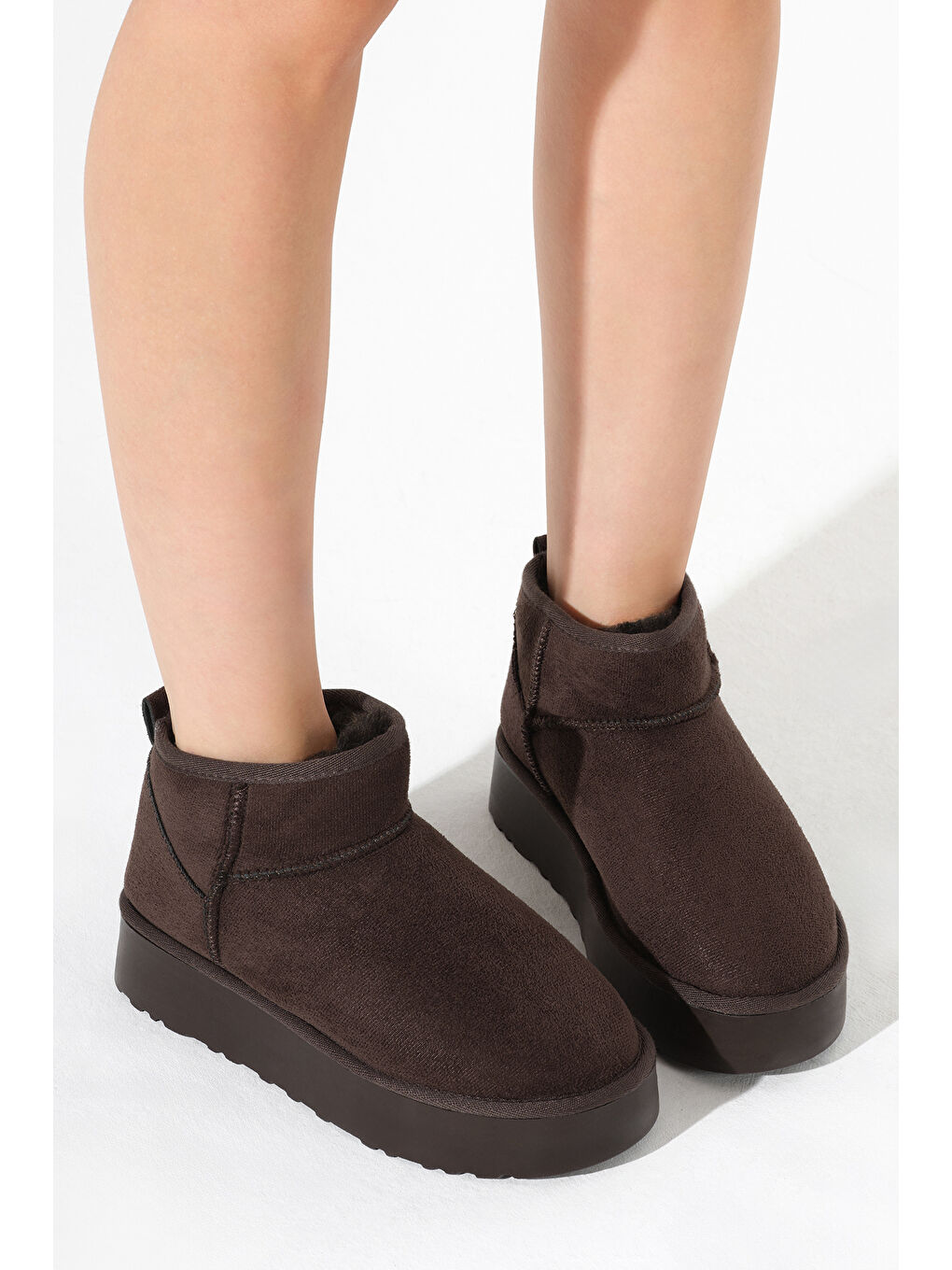 Kahverengi Kadın Kahve Kalın Poli Taban İçi Kürklü Süet Görünümlü Bot