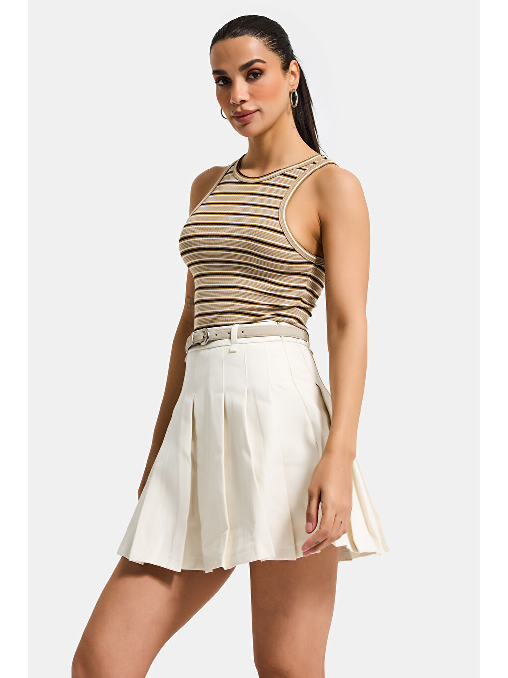 Ekru Kadın Kırık Beyaz w5 Kemerli Pileli Organik Pamuk Kumaş İçi Şortlu Mini Etek-2