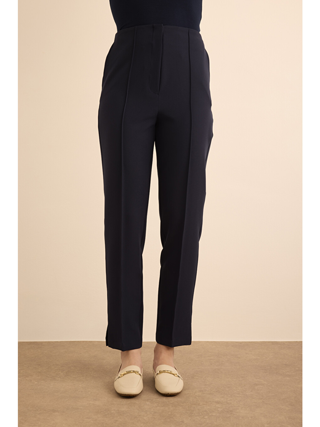 Lacivert Beli Lastik Detaylı Krep Pantolon-1