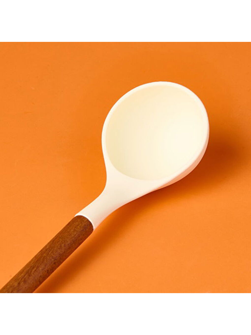 Ekru Ahşap Saplı Silikon Kepçe - Krem / Kahverengi-3