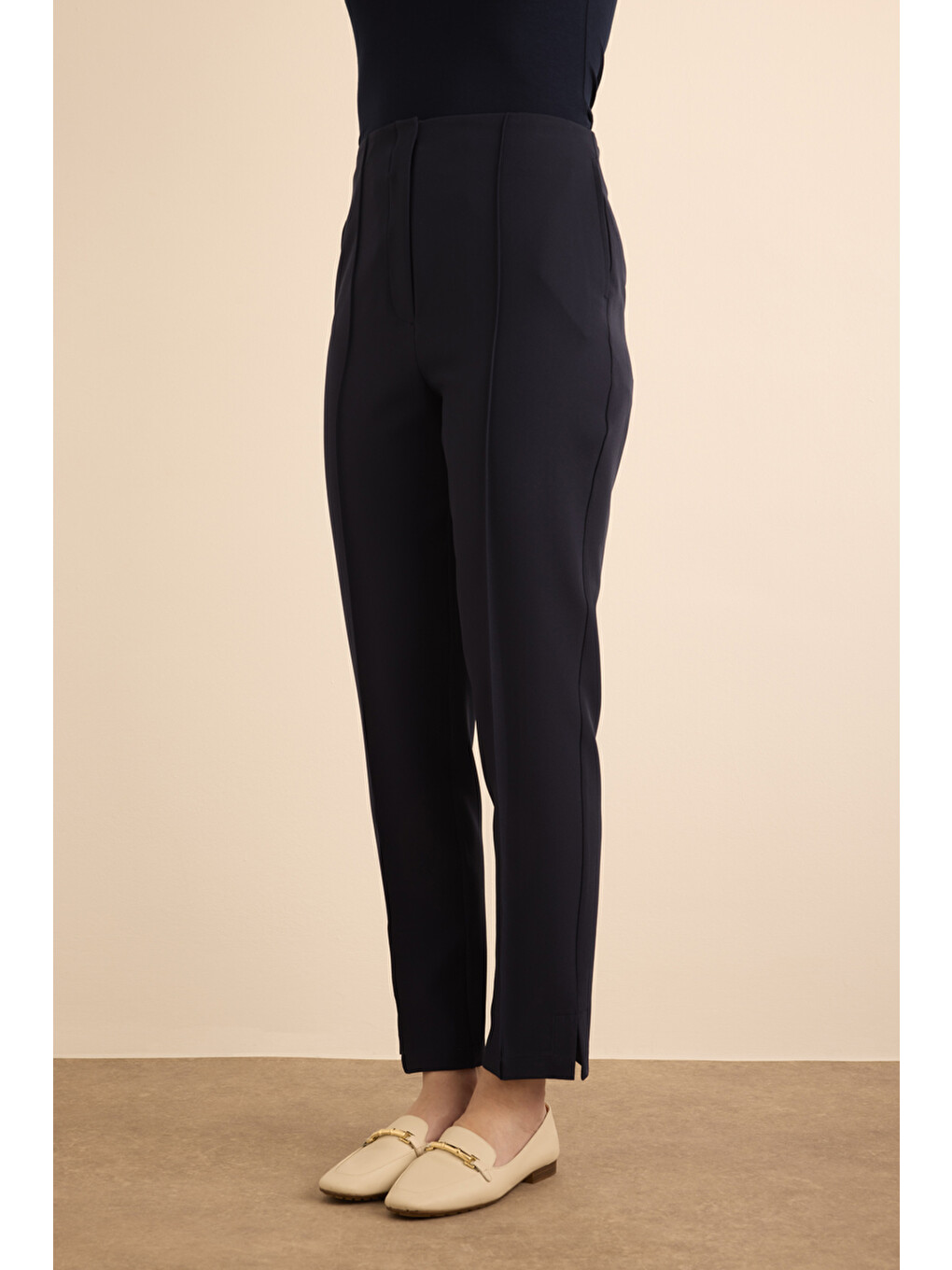 Lacivert Beli Lastik Detaylı Krep Pantolon-3