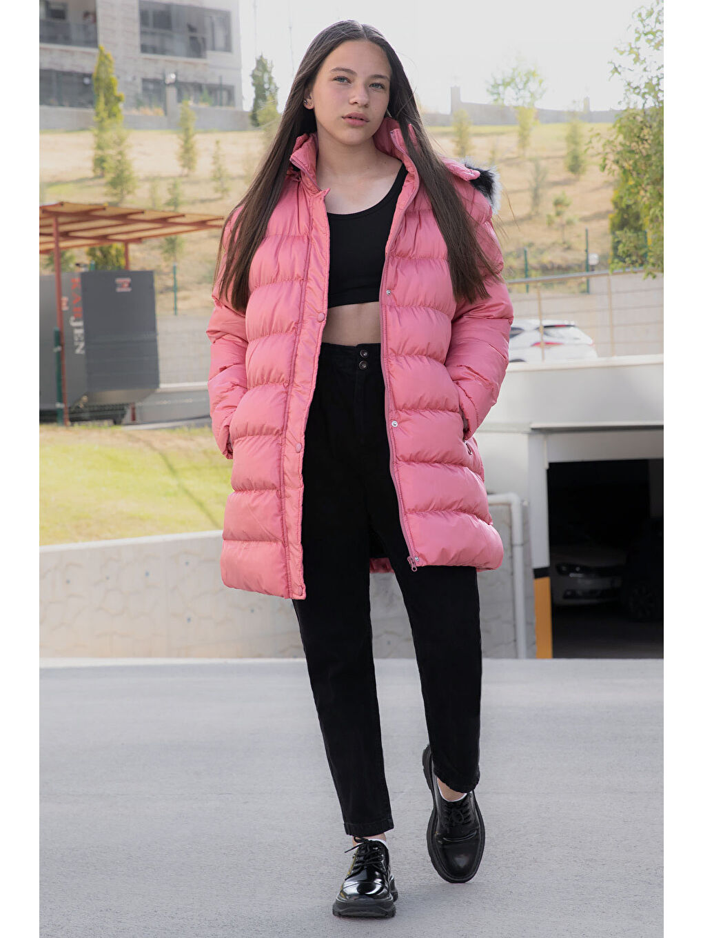 Pembe İçi Kürklü Çıtçıtlı Kapüşonlu Kız Çocuk Şişme Mont 21319-2