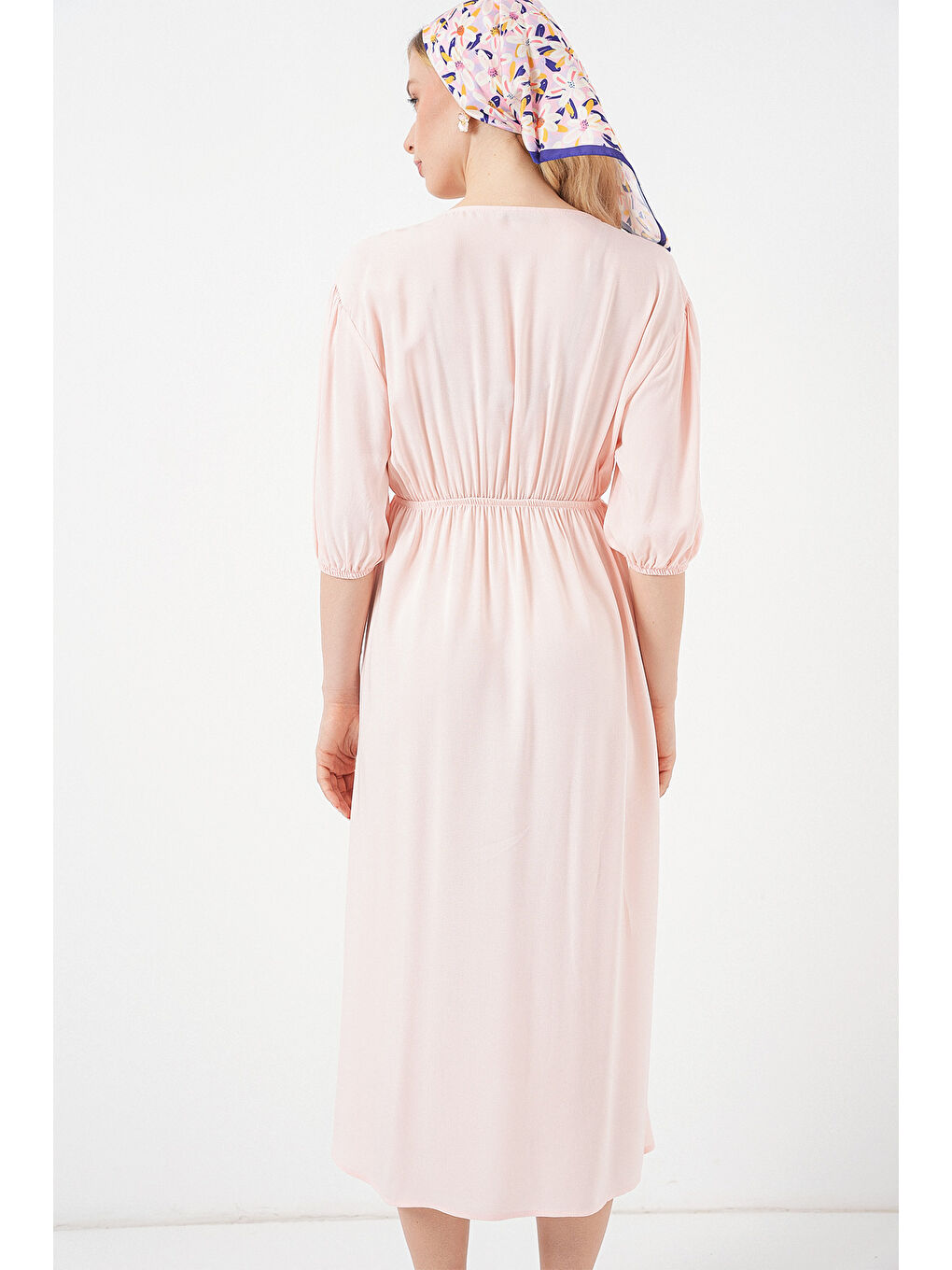 Pembe 2570 Kadın Beli Büzgülü V Yaka Elbise - Pudra-5