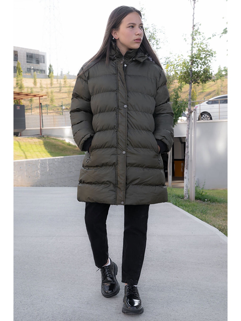 Haki İçi Kürklü Çıtçıtlı Kapüşonlu Kız Çocuk Şişme Mont 21318