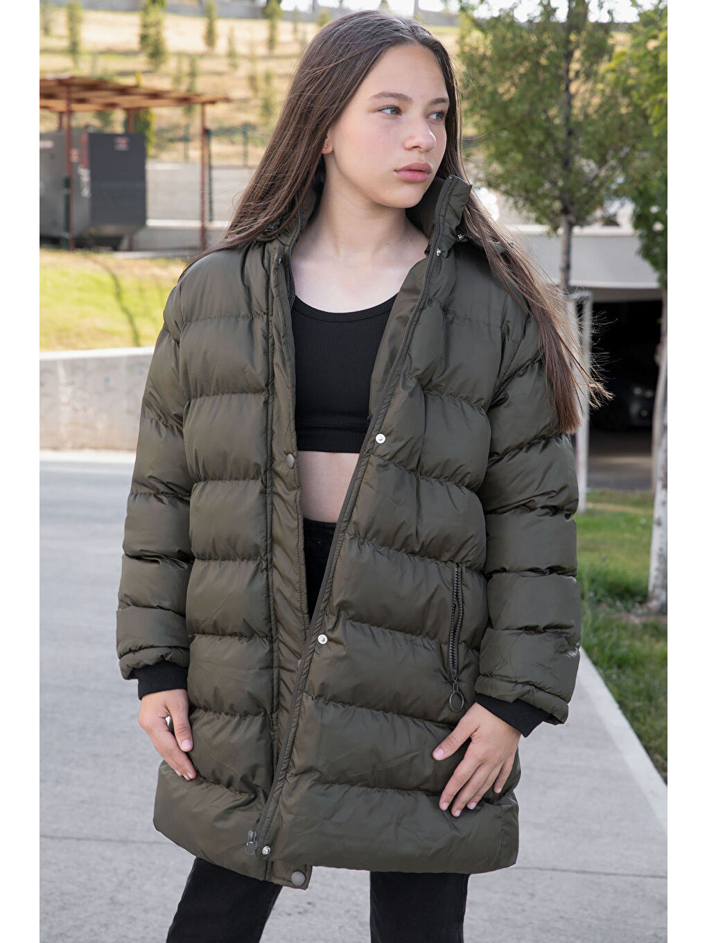 Haki İçi Kürklü Çıtçıtlı Kapüşonlu Kız Çocuk Şişme Mont 21318-1