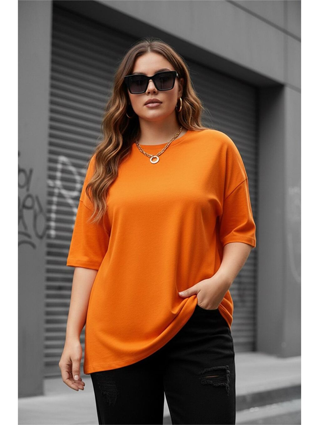 Turuncu Mily Kadın Büyük Beden Battal Basic Bisiklet Yaka Pamuklu T-Shirt Rahat Kesim Unisex Sevgili Kombini