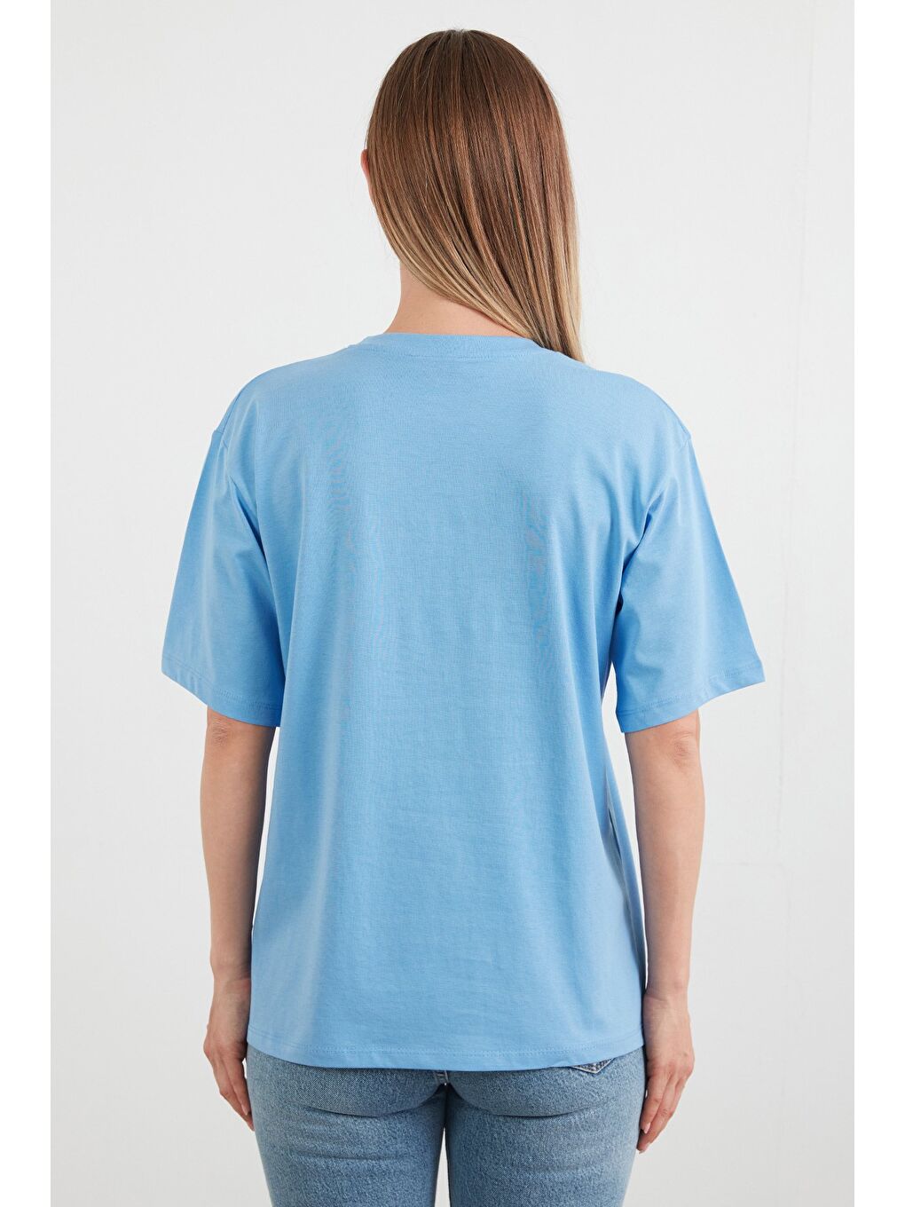 Mavi Yazı Ve Kurdele Nakışlı Oversize Tişört-3