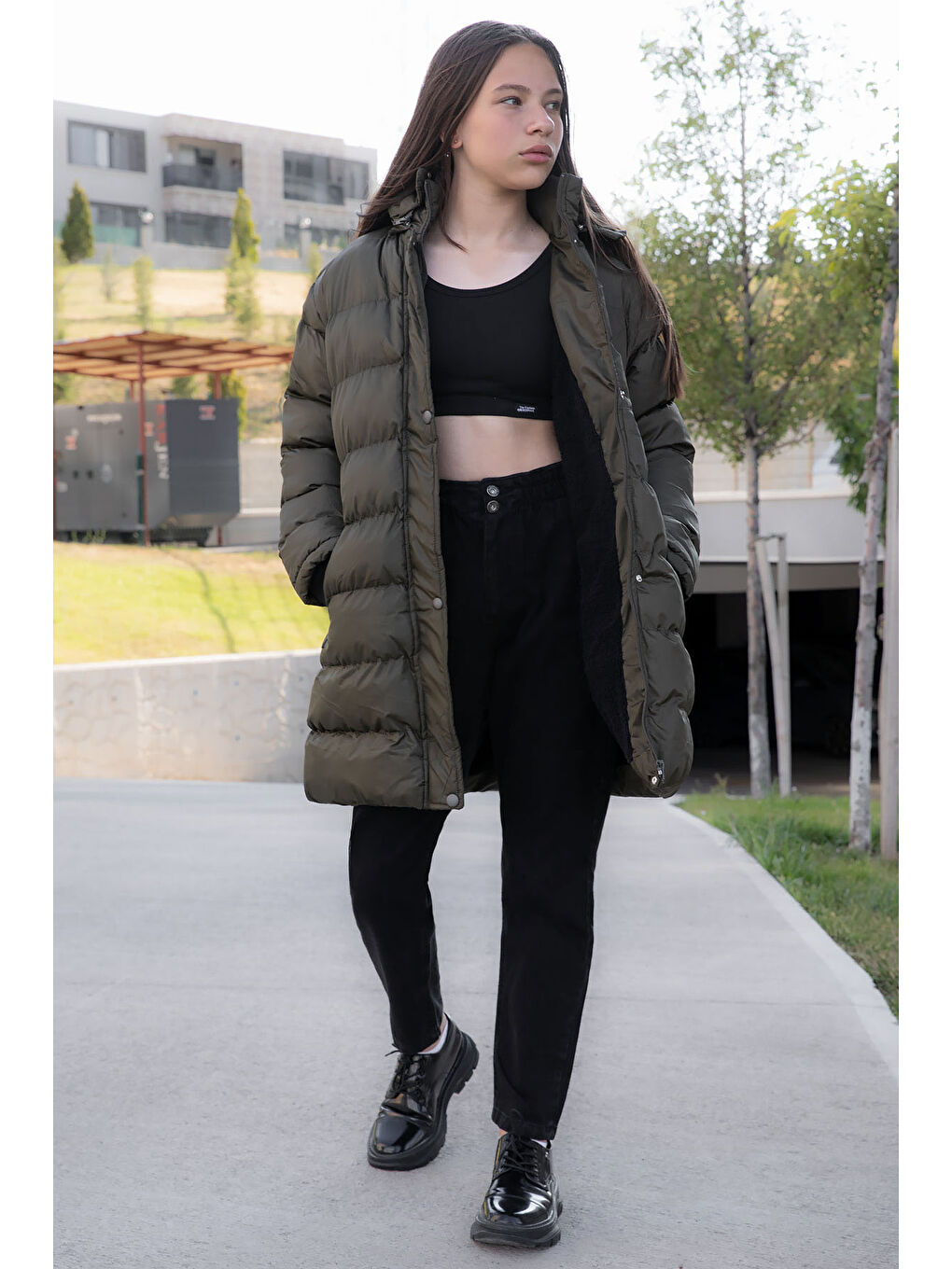 Haki İçi Kürklü Çıtçıtlı Kapüşonlu Kız Çocuk Şişme Mont 21318-2