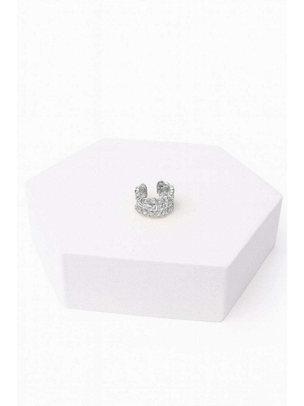 Gri 3 Katlı Gümüş Rengi Kıkırdak Küpe