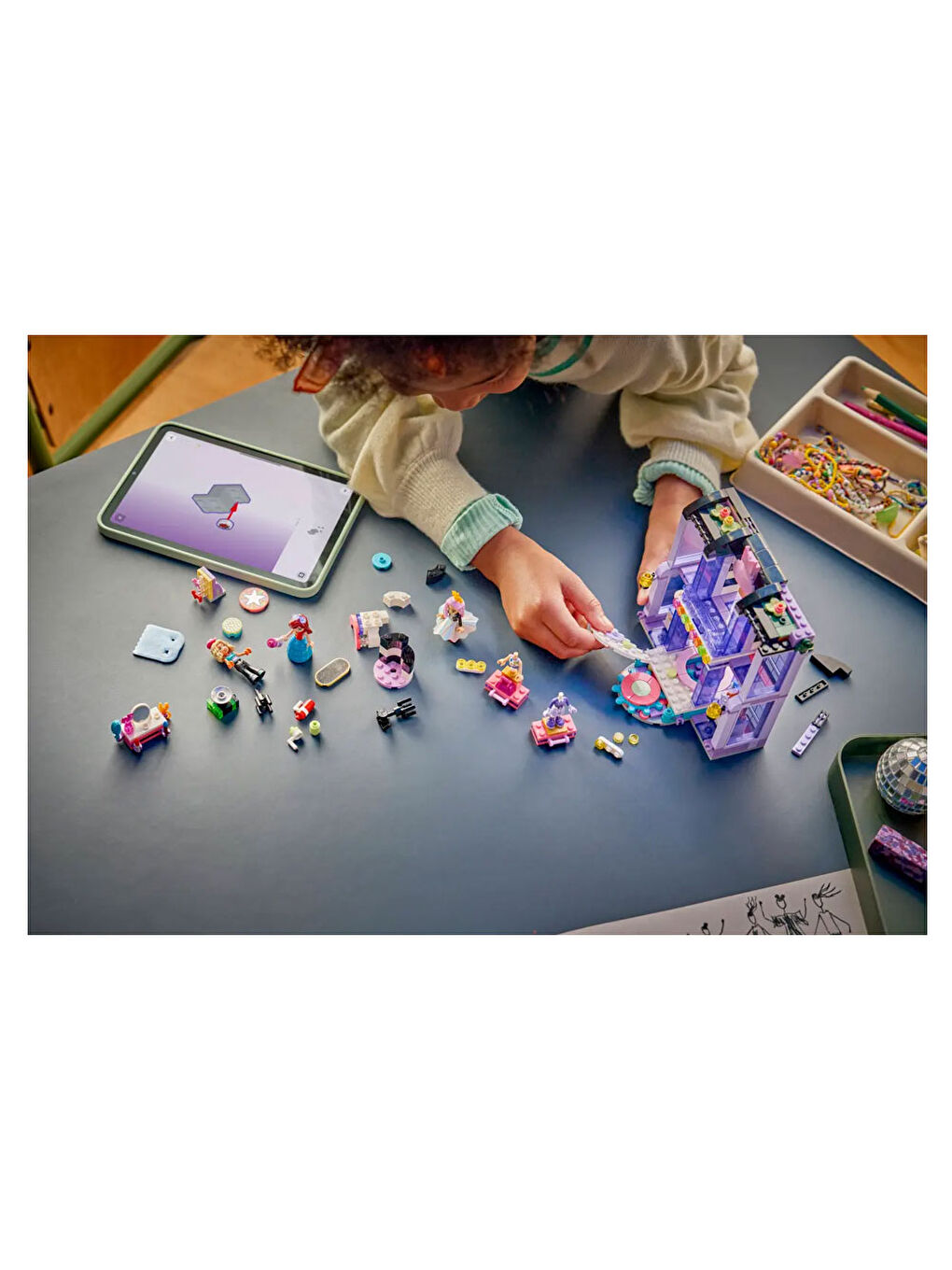 Friends Heartlake Şehri Defilesi 42685-7