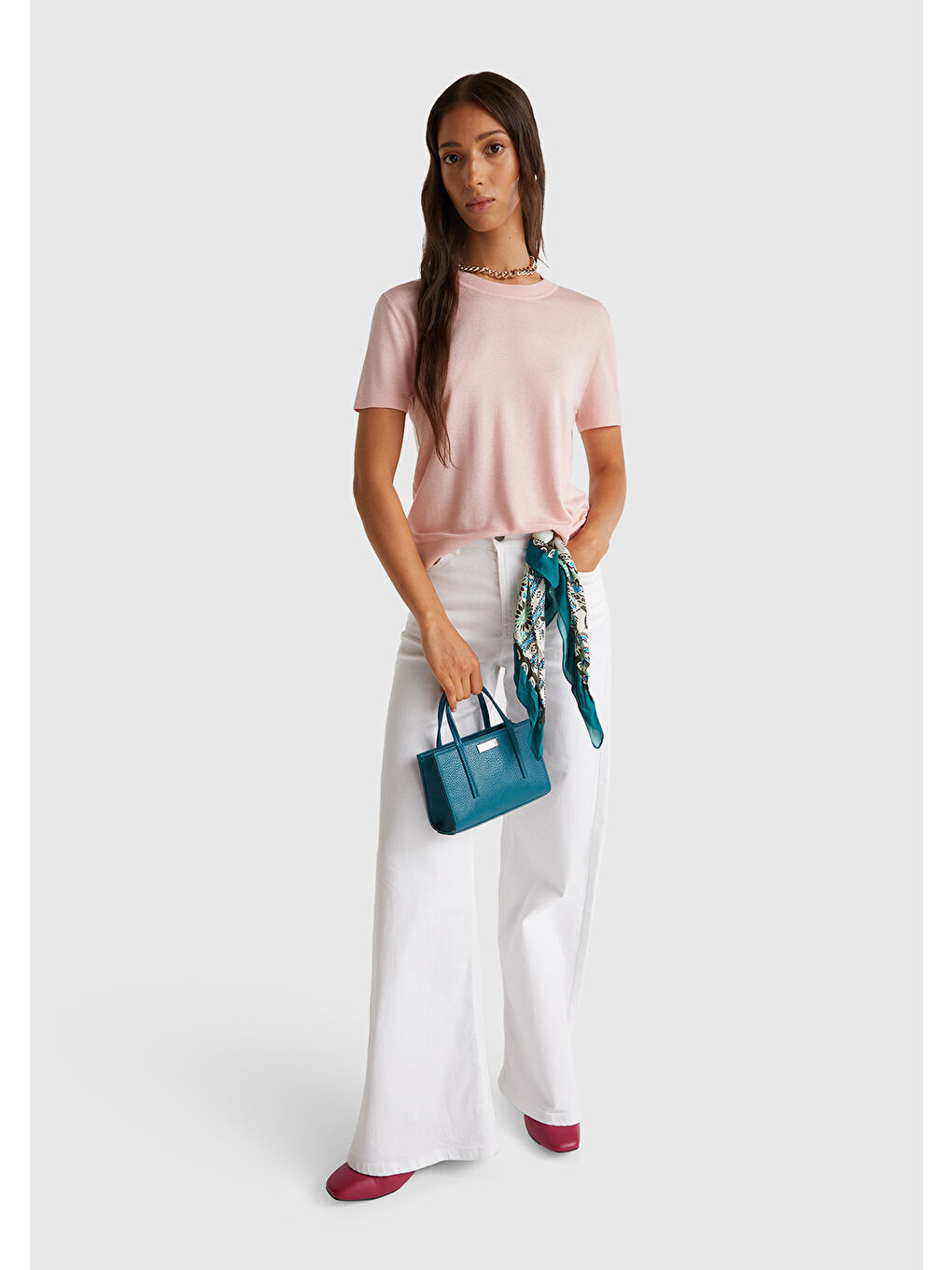 Kadın Toz Pembe İpek Karışımlı Yuvarlak Yaka Önü Detaylı Kısa Kollu Kazak-2