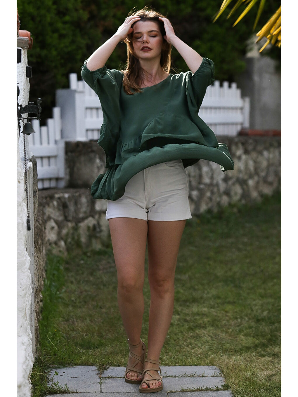 Koyu Yeşil Kayık Yaka Yarasa Kol İnce Astarlı Çift Katlı Fırfırlı Casual Oversize Dokuma Bluz 75 85-3