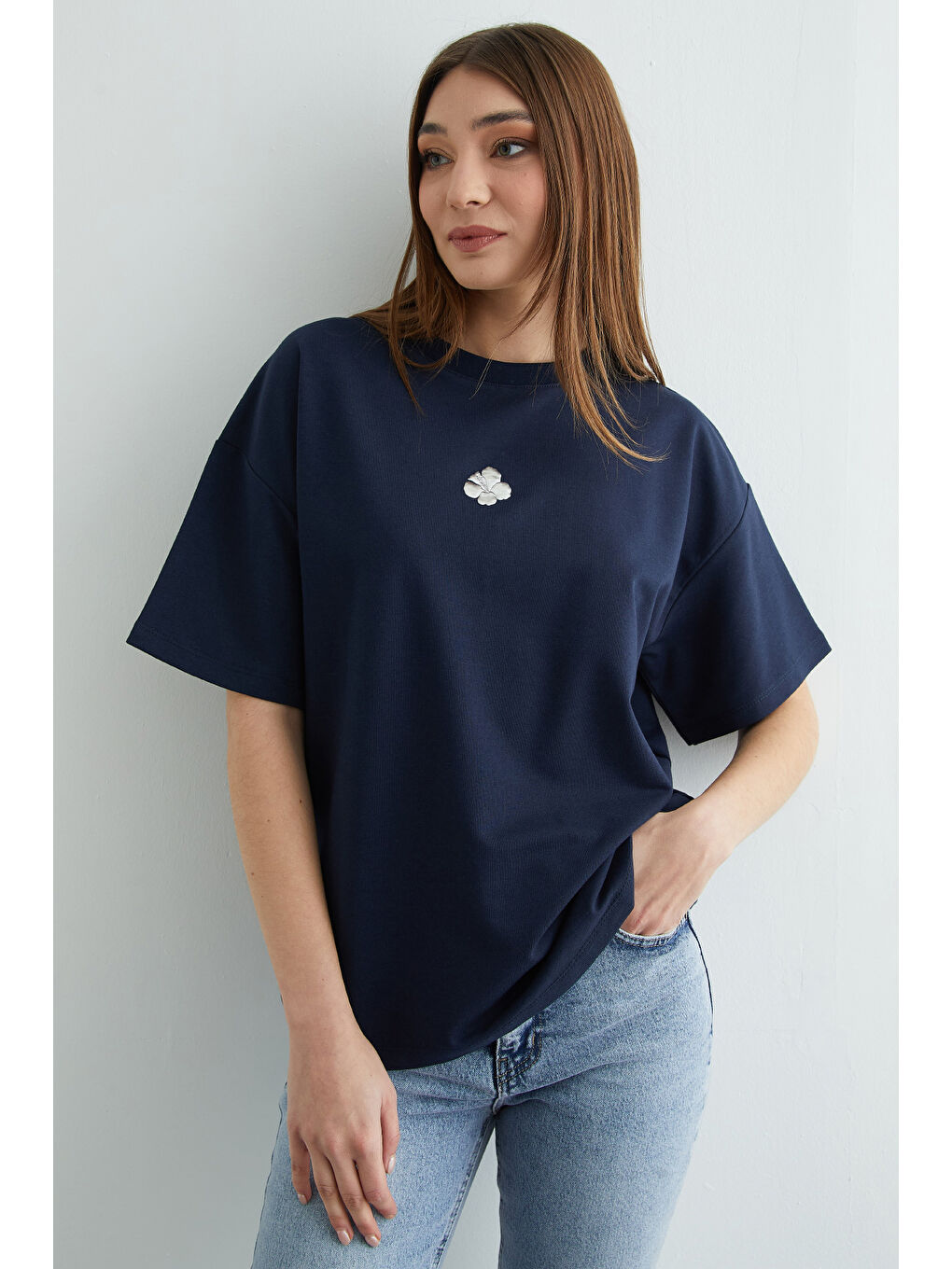 Lacivert Lotus Çiçeği Kabartmalı Oversize Tişört-3