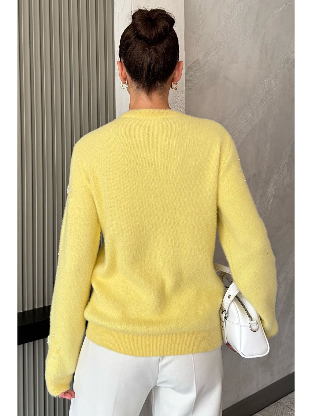 Sarı Kadın Çiçek Baskılı Taşlı Sakallı Triko Kazak (s-m-l Beden Uyumludur.)-4