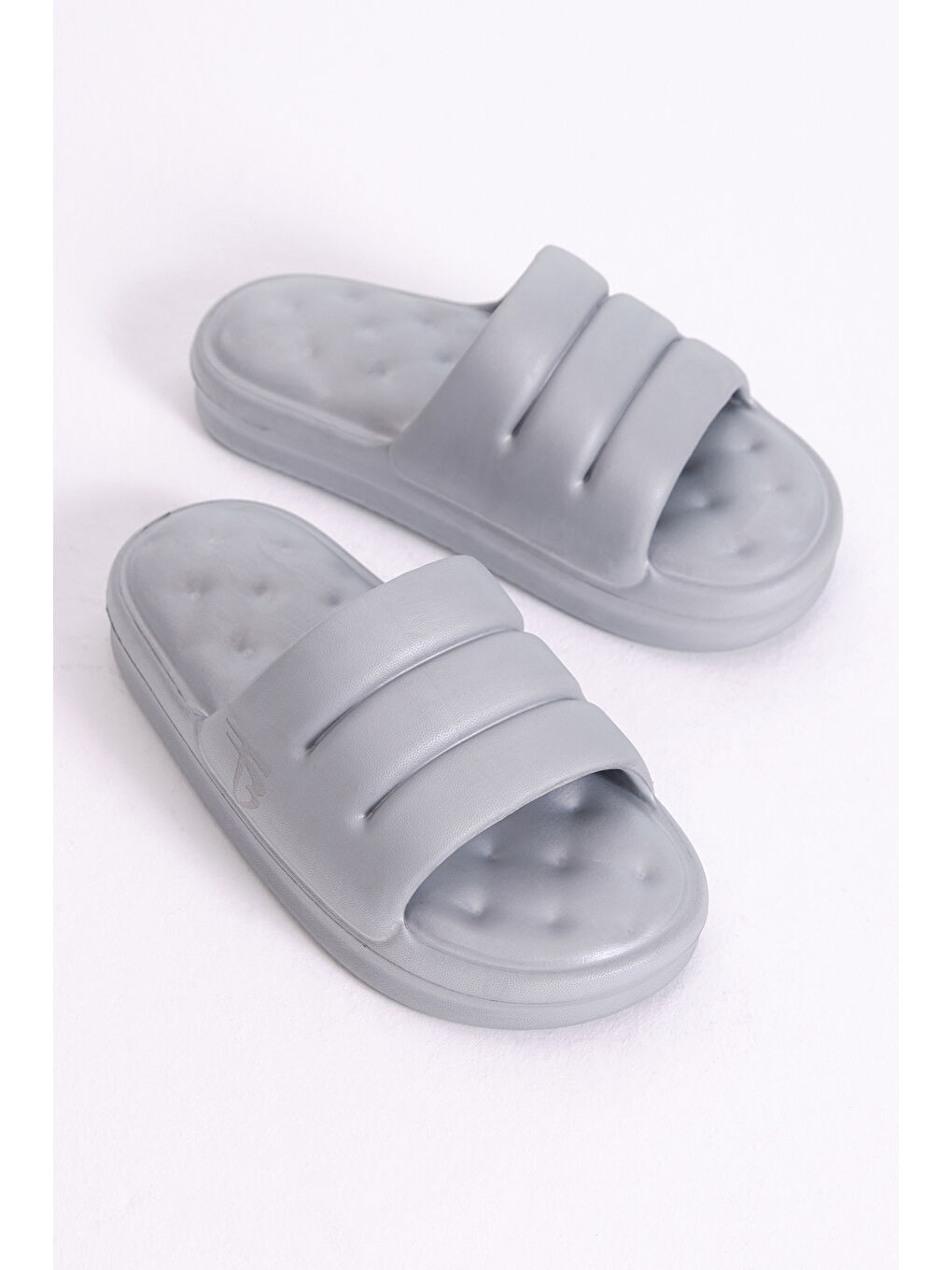 Kadın Gri Rahat Kalıp Dilimli Model Önü Açık Eva Terlik