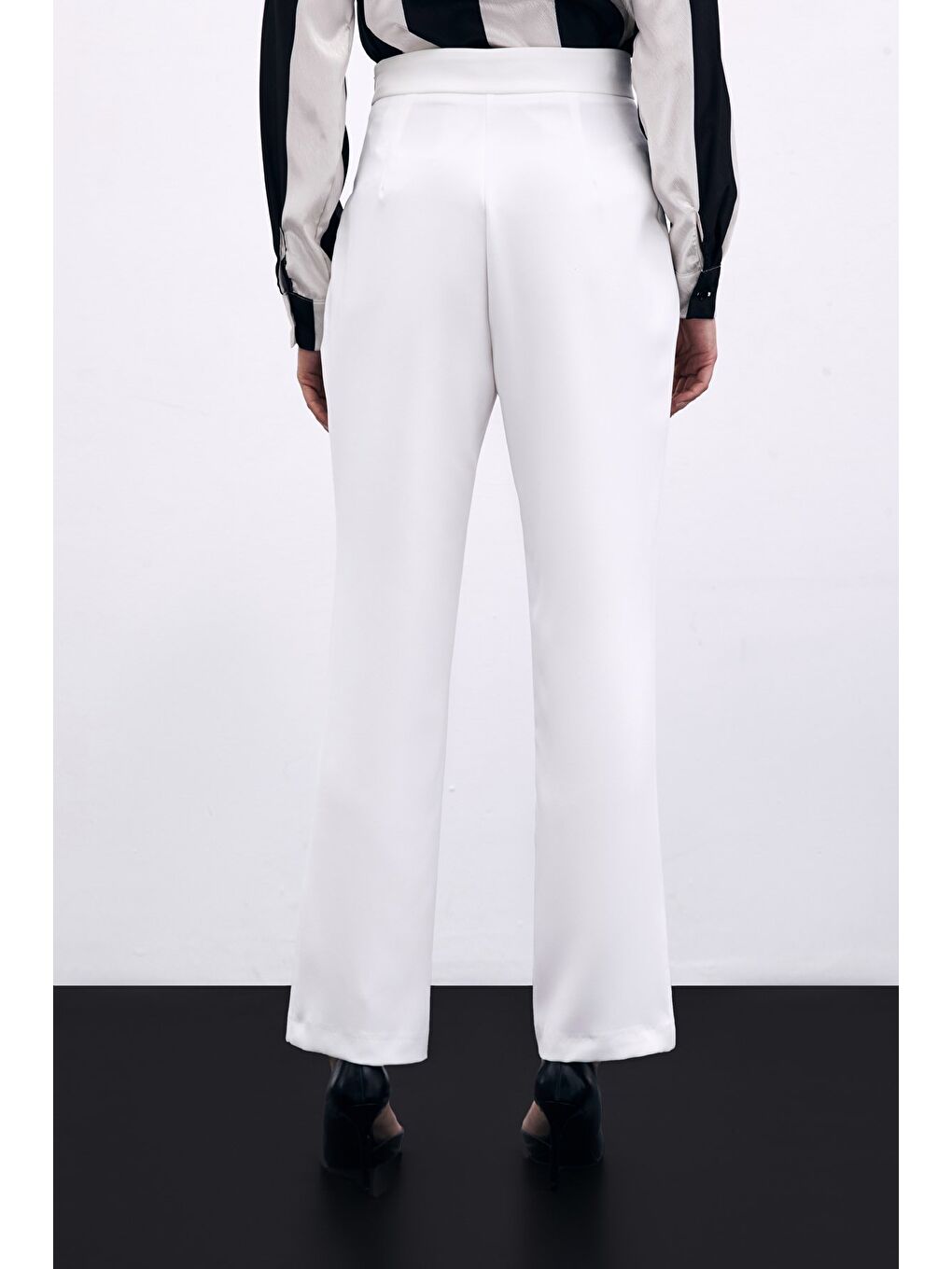 Aksesuar Detaylı Pantolon - Ekru-5