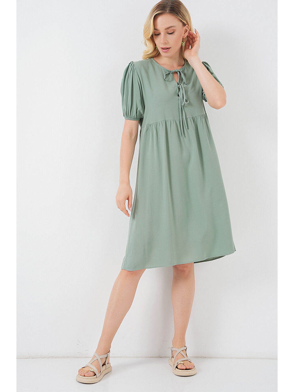 Yeşil Kadın Bağcıklı Midi Elbise 2575 - Çağla-1