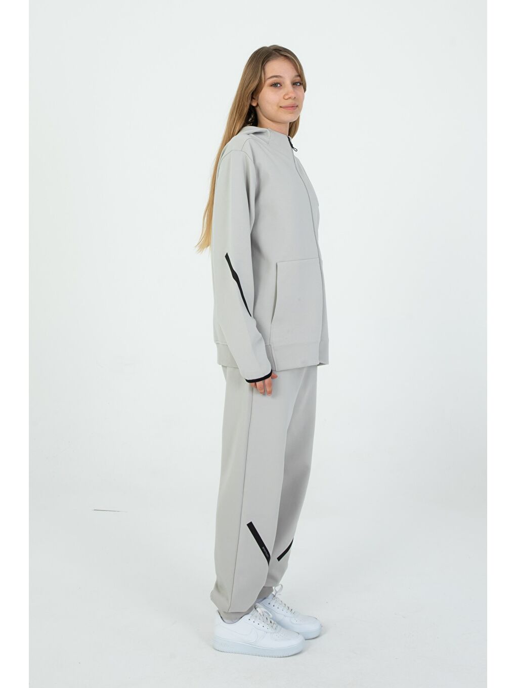 Gri Fermuarlı Çift Cep Detaylı Kapüşonlu Eşofman Takım-1
