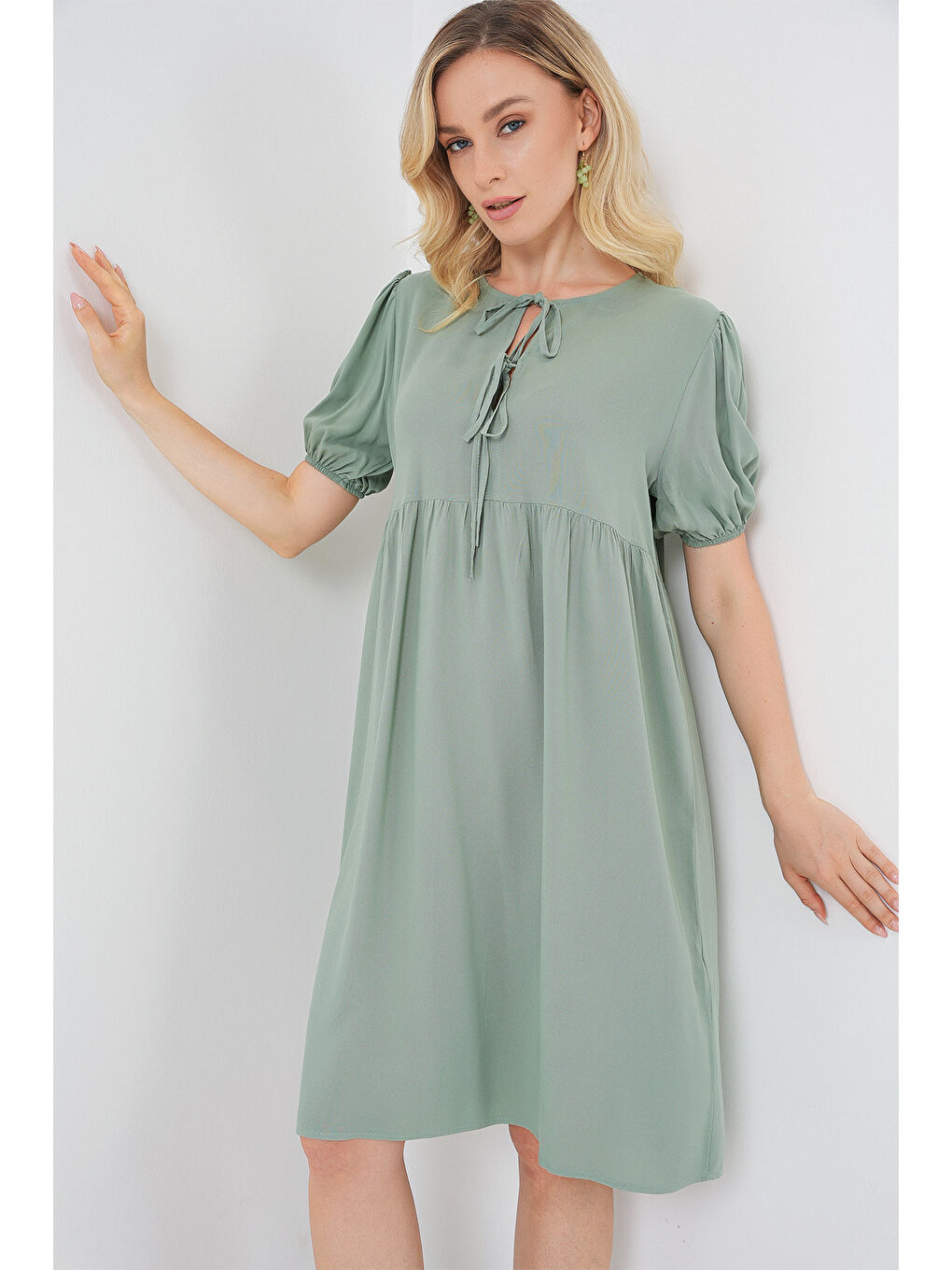 Yeşil Kadın Bağcıklı Midi Elbise 2575 - Çağla-3