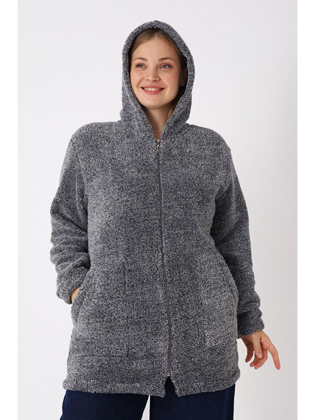 Gri Kadın Büyük Beden Kapüşonlu Fermuarlı Cepli Soft Pelüş Sweatshirt-2