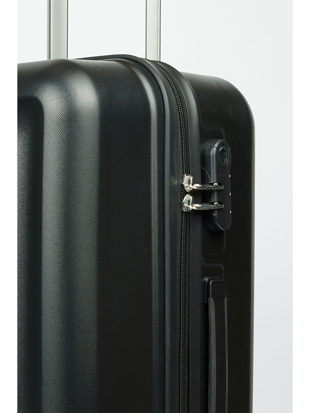 Erkek Siyah Orta Boy Valiz-3