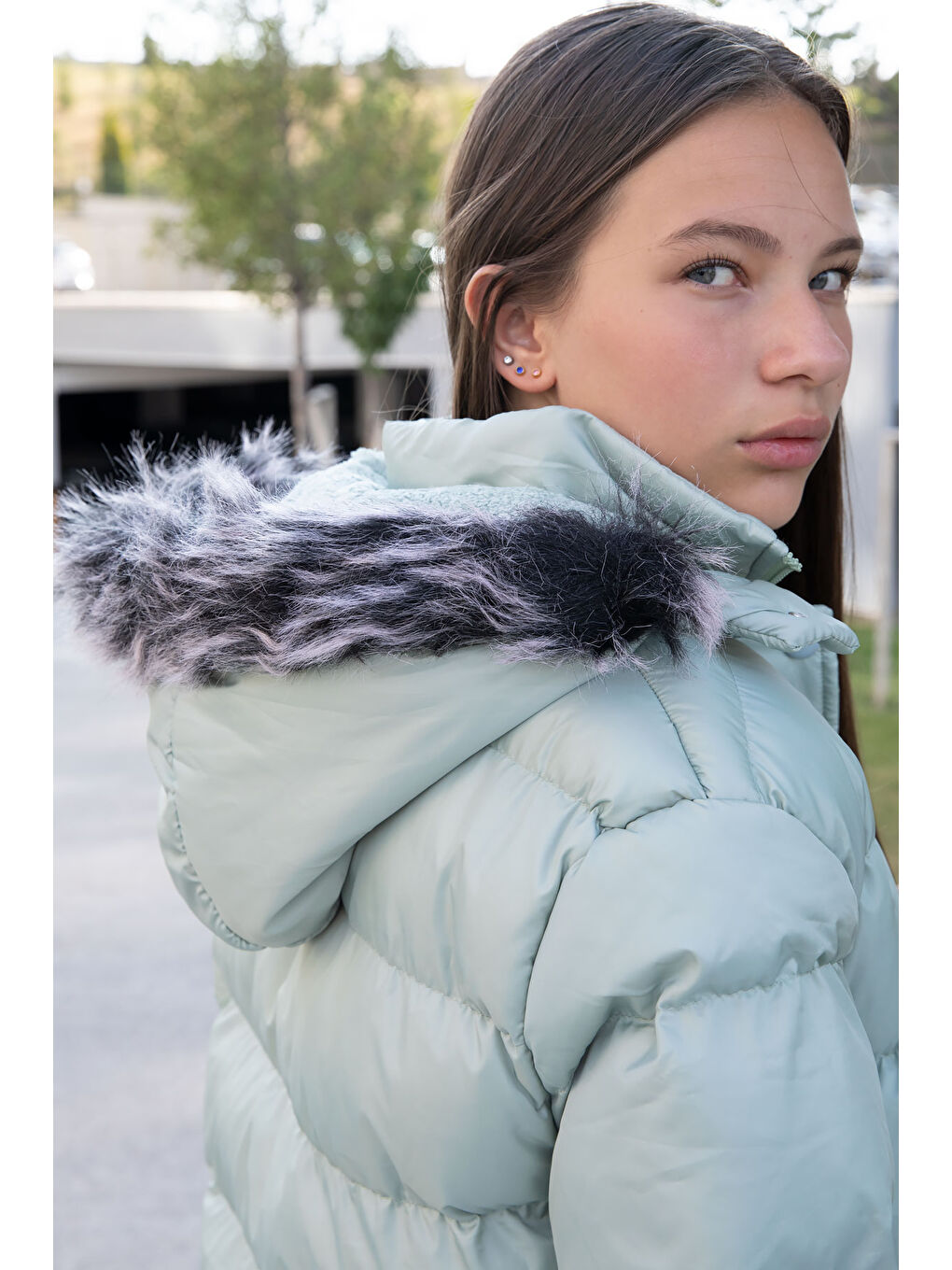 Yeşil İçi Kürklü Çıtçıtlı Kapüşonlu Kız Çocuk Şişme Mont 21324-4