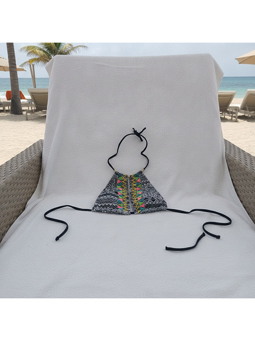 Karışık Kadın Plaj Giyim Boyundan Bağlamalı Desenli Bikini Üst Bb2574