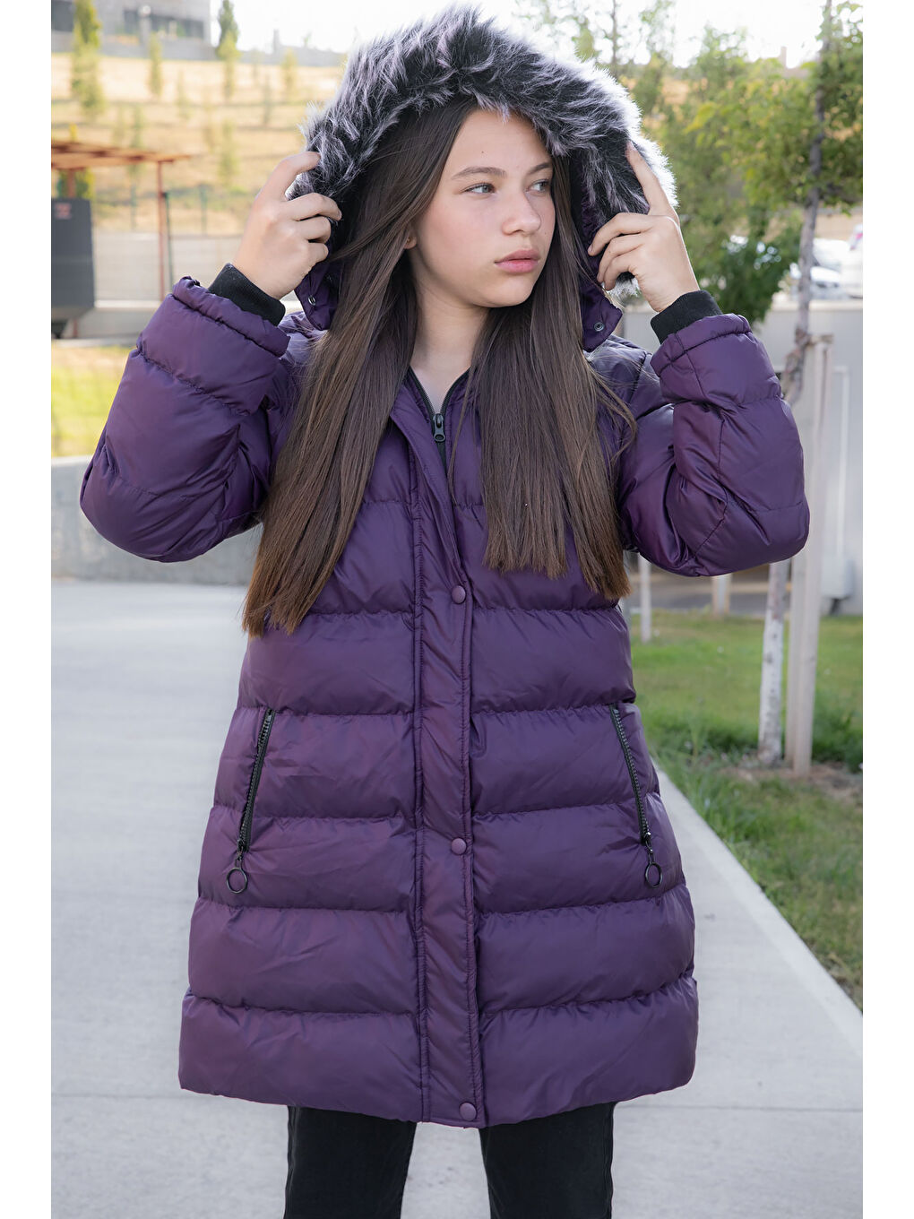 Mor İçi Kürklü Çıtçıtlı Kapüşonlu Kız Çocuk Şişme Mont 21325-3