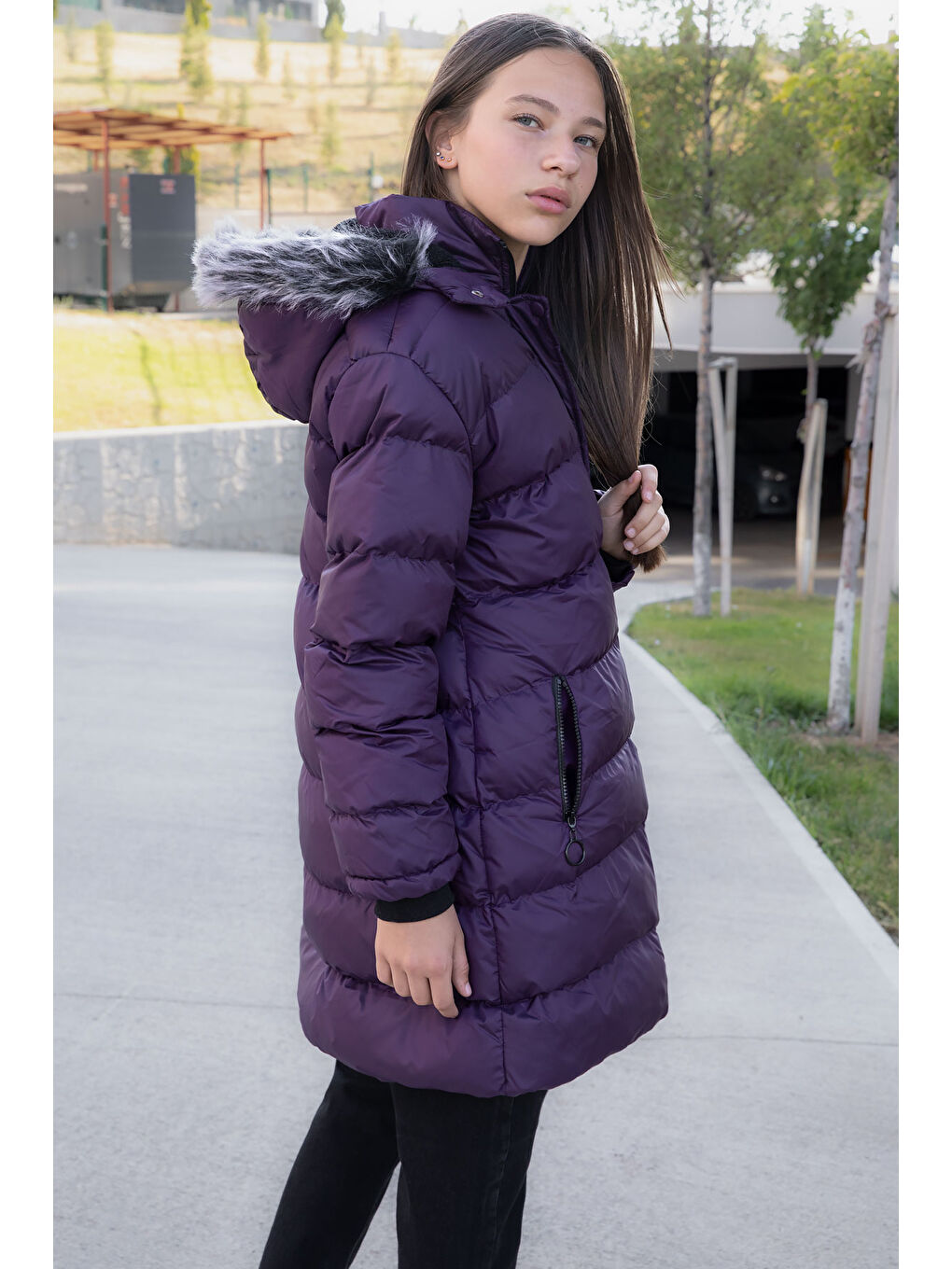 Mor İçi Kürklü Çıtçıtlı Kapüşonlu Kız Çocuk Şişme Mont 21325-4
